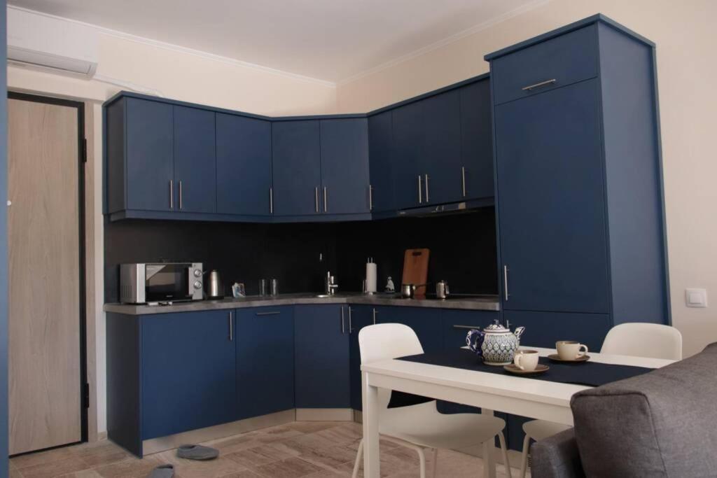 Studio On The Beach Loutraki  Bagian luar foto