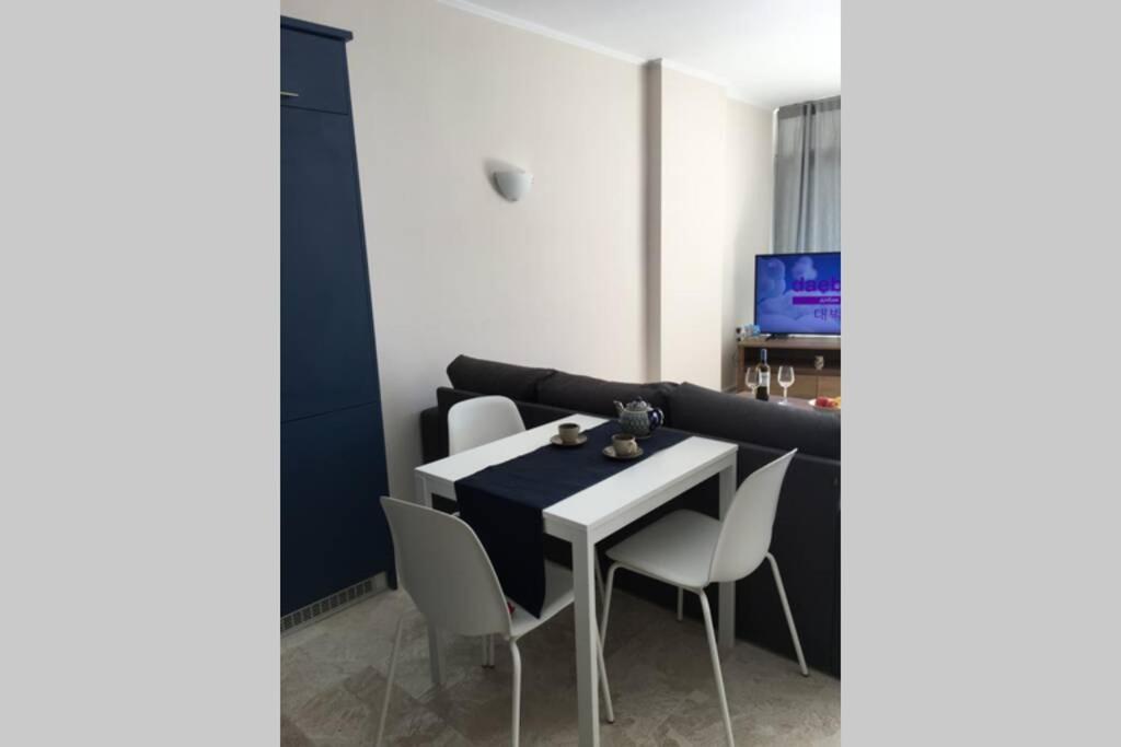 Studio On The Beach Loutraki  Bagian luar foto